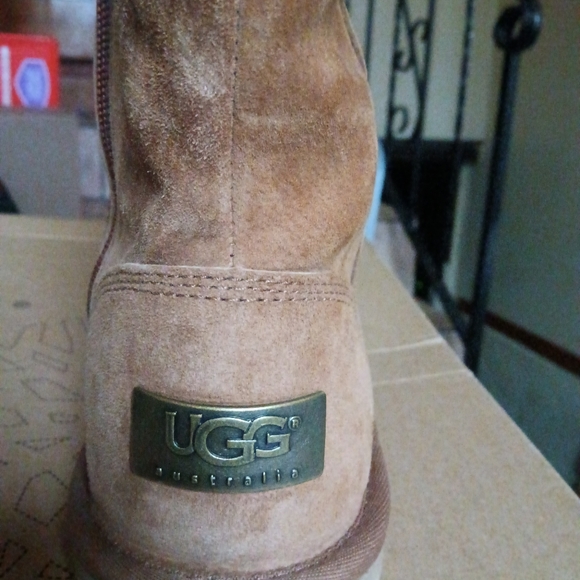 UGG Winter/Spring Boots - Picture 5 of 10